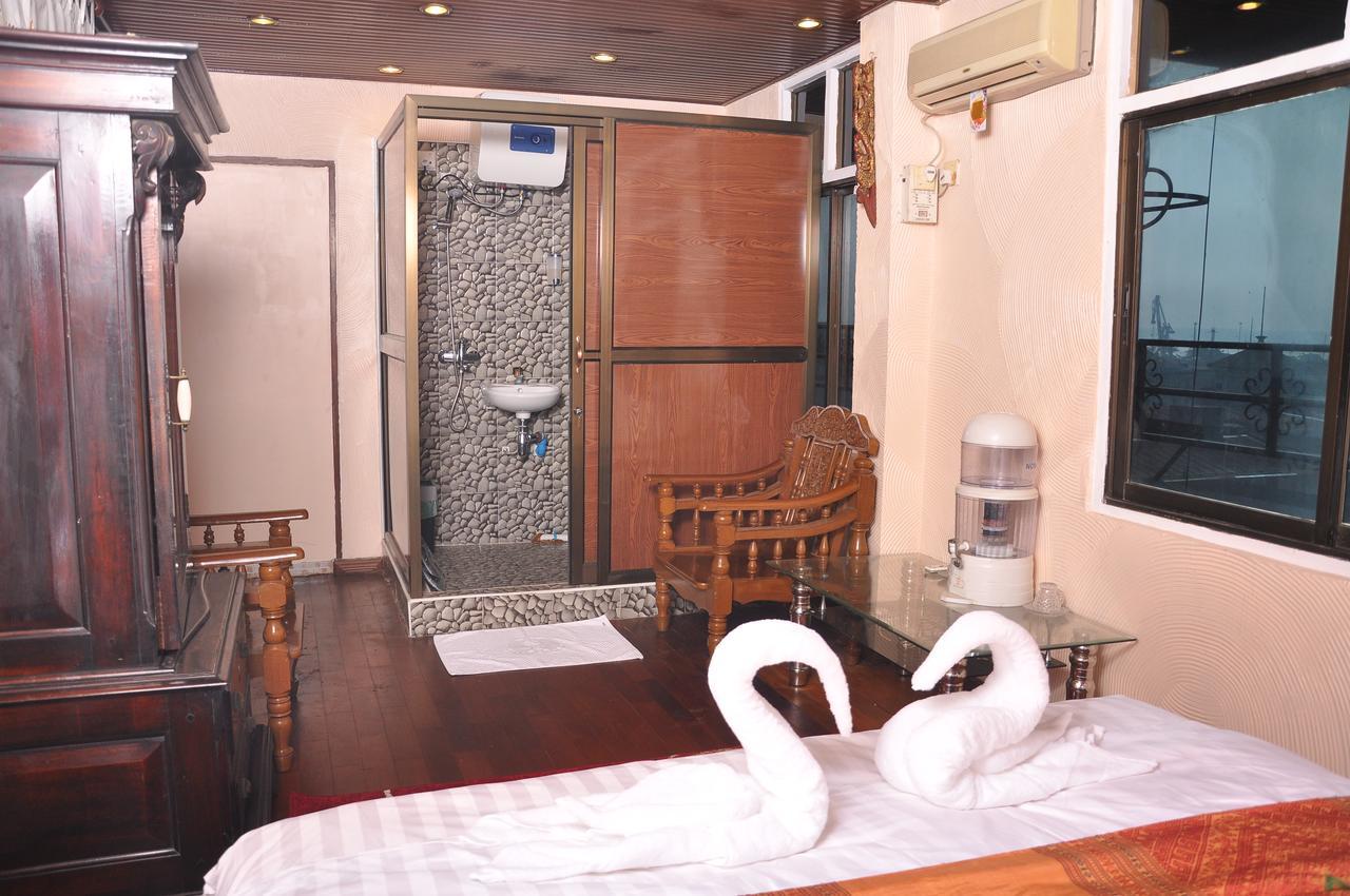 Asian Bliss Myanmar Hostel Yangon Exterior photo