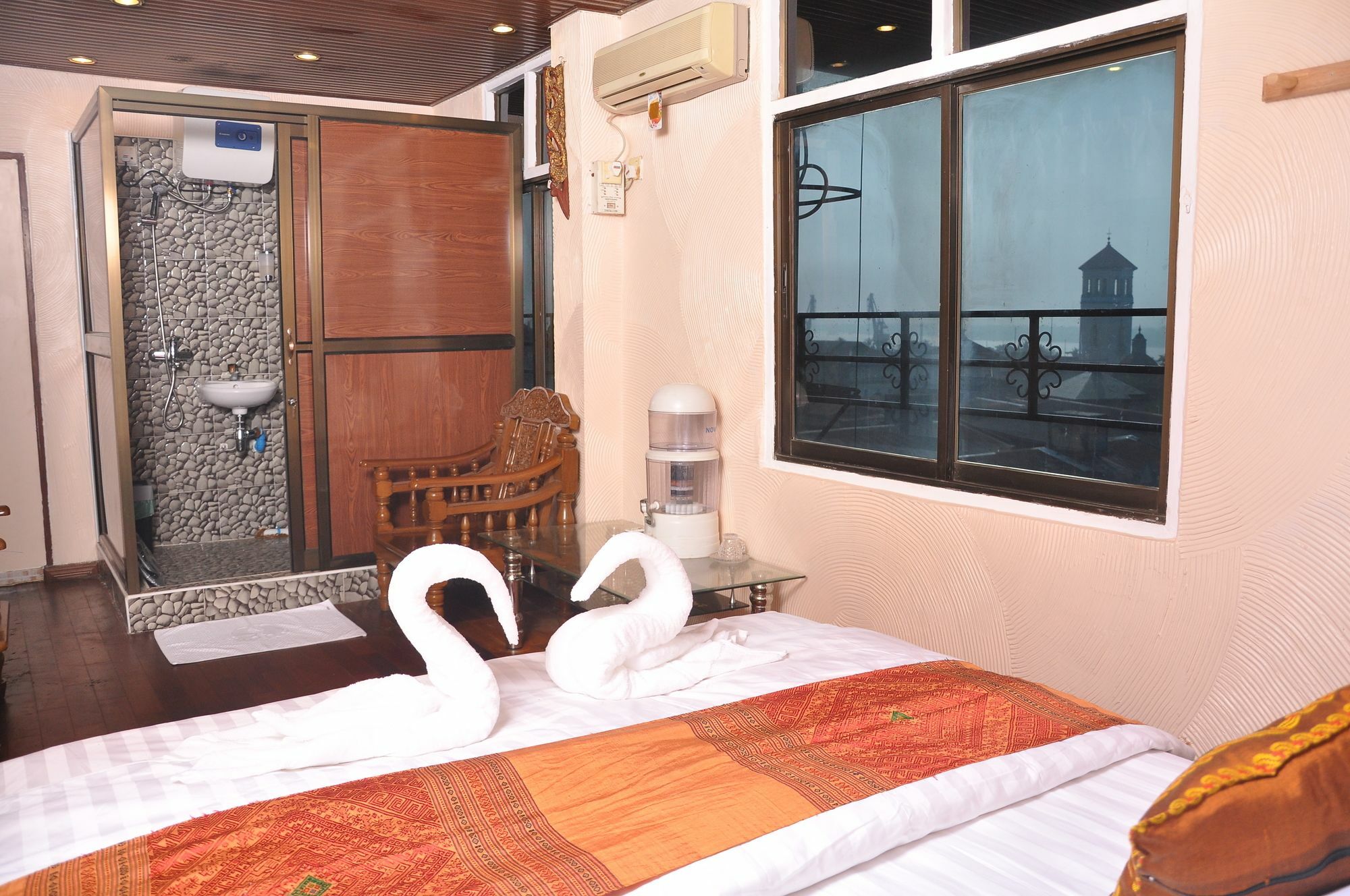 Asian Bliss Myanmar Hostel Yangon Exterior photo